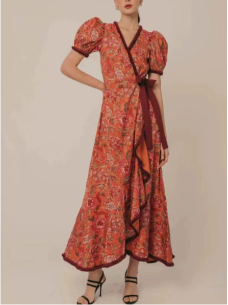Nell | Elegant Pink Maxi Kjole med Korte Ærmer - Flatterende & Alsidig