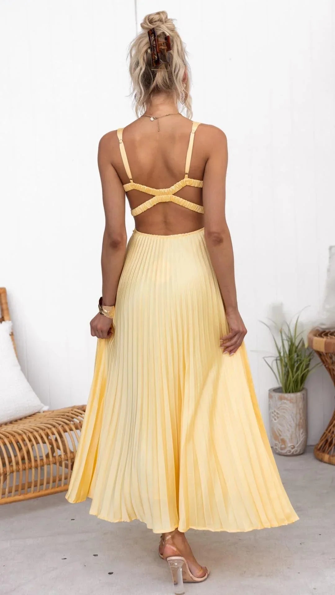 Mandy | Elegant Gul Plisseret V-Hals Maxi Kjole