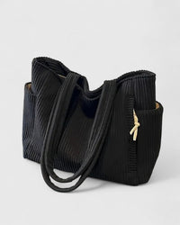 Liorane | Luksuriøs Ribbede Tote Bag med Snore Detalje