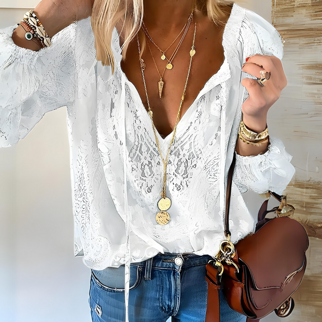 Kelly | Elegant Boho Bluse med Udsnit i Halsen