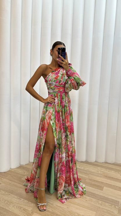 Whitney | Elegant Flydende Skulderkjole til Sommerbegivenheder