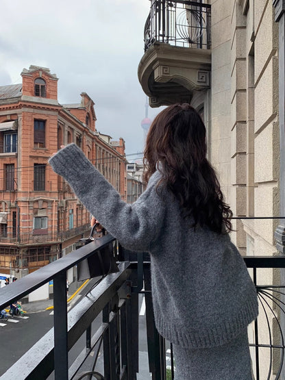 Morgan | Kvinders V-hals Strikket Sweater og Flared Midi Skirt Sæt