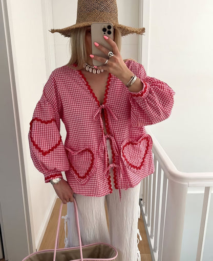 Betty | Romantisk Hjerte Bluse til Stilfulde Kvinder