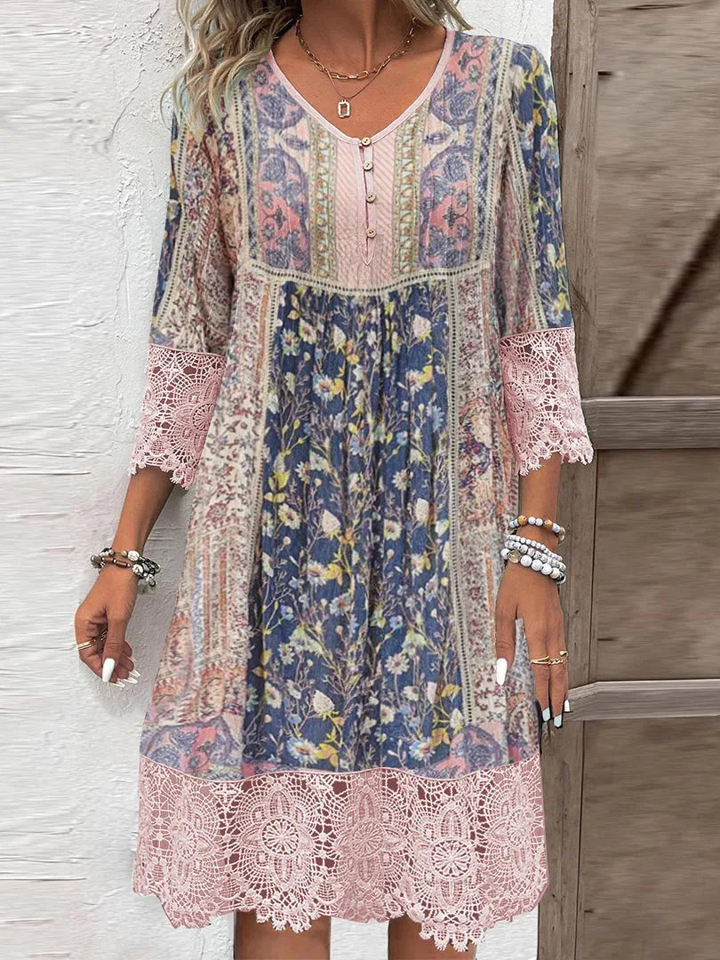 Jane | Floral Midi Kjole med Blonde og V-Hals