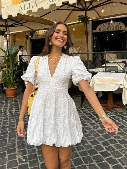 Nicolette | Romantisk Blomsterkjole til Ukompliceret Stil