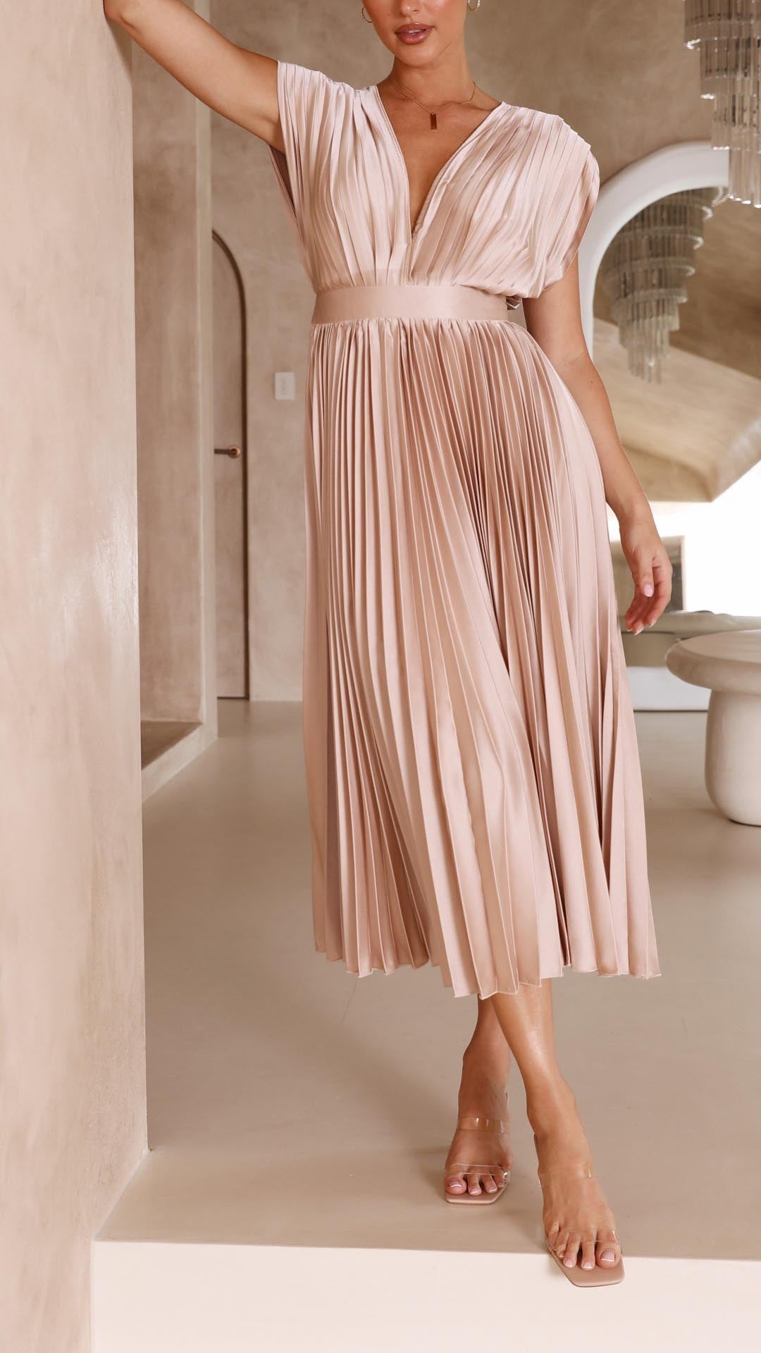 Doris | Kvinders V-hals Fit & Flare Midi Kjole