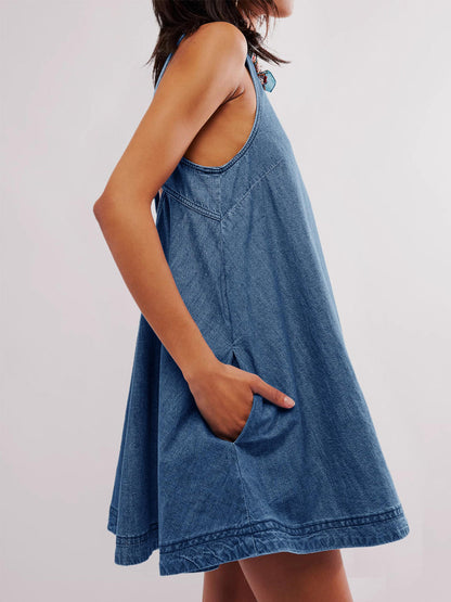 Nancy | Mini Kjole i Jeans Uden Ærmer og Åben Ryg